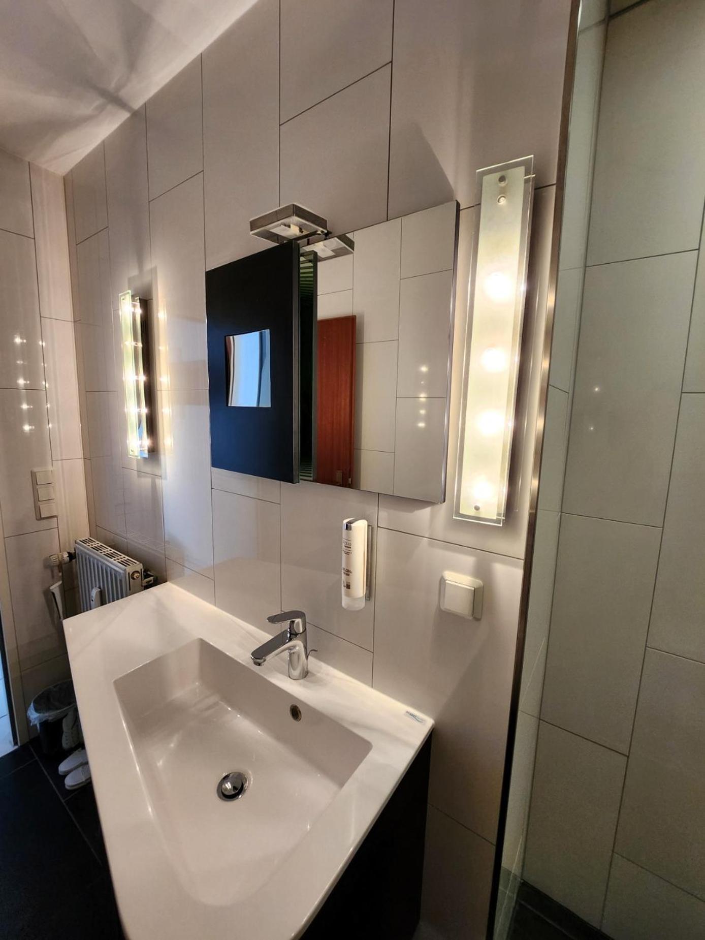 Innovative 2-Zimmer-Ferienwohnung Am Kurpark Bad Kreuznach Esterno foto